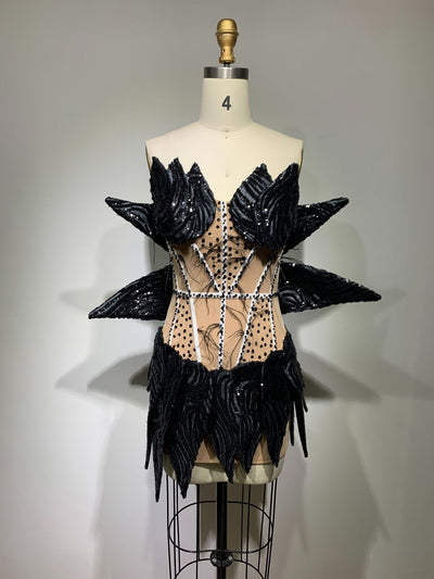 Falda de Fiesta con Alas de Ángel Negro, Lentejuelas y Cuentas Artesanales - Image 10