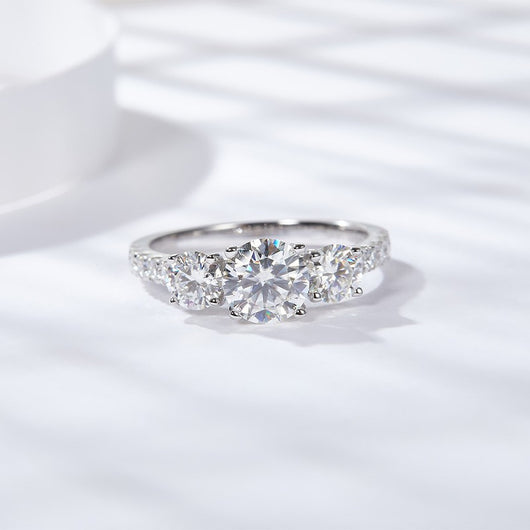 Anillo de Mujer en Oro 18K con Moissanita Engarzada - Image 9