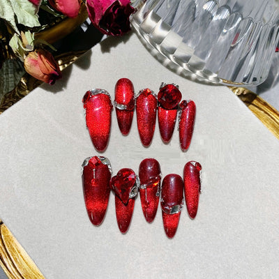 Uña Artesanal de Lujo Ojo de Gato Rojo con Diamantes para Año Nuevo - Image 12