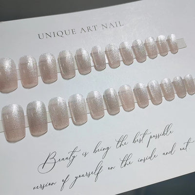 Uñas de Gato Cristal Blanco Efecto Ojo de Gato - Largo Medio - Image 8