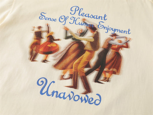 Camiseta Estampada Retro Multitud Bailando para Hombre - Image 19