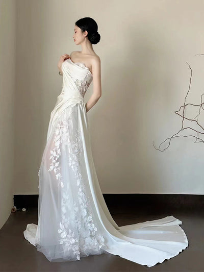 Vestido de Novia Sirena con Escote Tubo y Velo de Encaje Satinado - Image 11