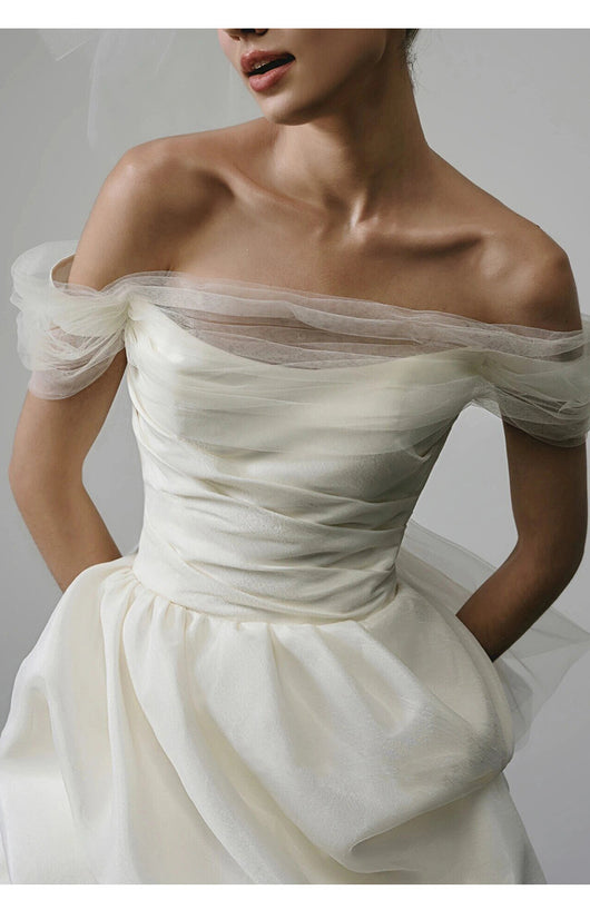 Vestido de Novia Blanco Corto con Hombros Descubiertos - Image 14
