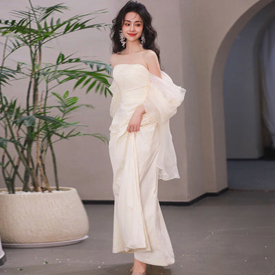 Vestido de Novia Largo Escote Tubo Elegante y Minimalista - Image 9