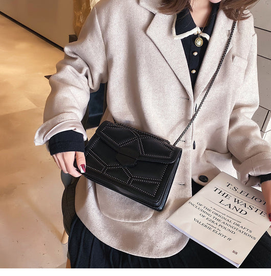 Bolso de Mano Texturizado en Tonos Naturales - Versátil y Elegante - Image 12