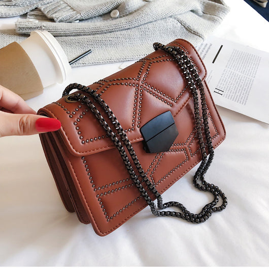 Bolso de Mano Texturizado en Tonos Naturales - Versátil y Elegante - Image 15