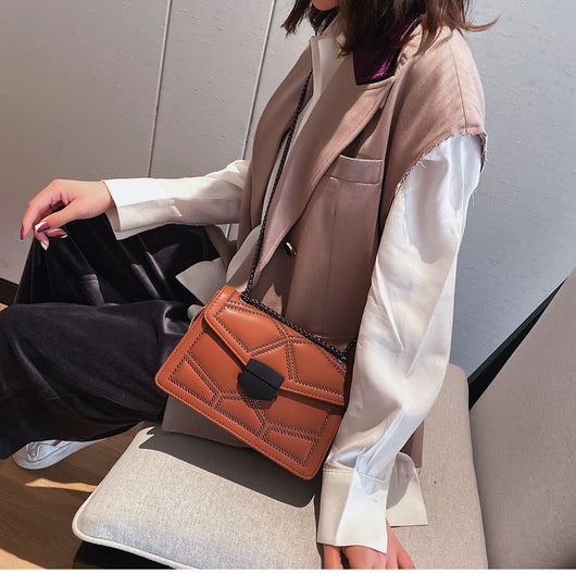 Bolso de Mano Texturizado en Tonos Naturales - Versátil y Elegante - Image 17