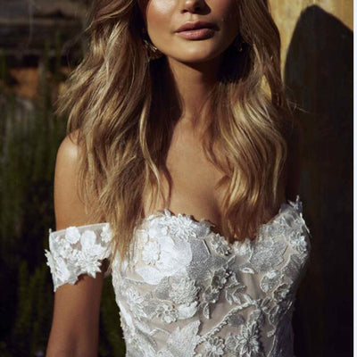 Vestido de Novia Princesa con Encaje y Hombros Descubiertos - Image 12