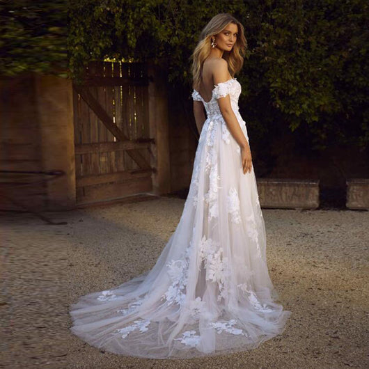 Vestido de Novia Princesa con Encaje y Hombros Descubiertos - Image 13