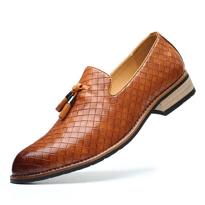 Zapatos de Cuero Punta Afilada con Borlas Estilo Británico para Hombre - Image 16