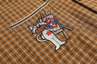 Playera Bordada con Gato de Dibujos Animados para Hombre - Image 23