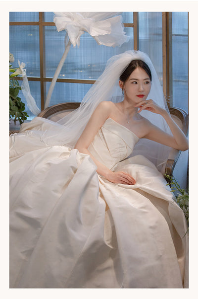 Vestido de Novia Elegante Estilo Francés con Cola - Escote Tubo Satinado - Image 22