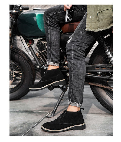 Botas Martin de Cuero Elevadoras para Hombre - Caña Media con Gamuza - Image 10