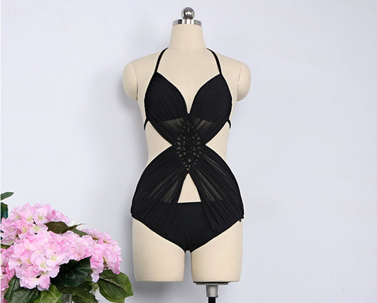Traje de Baño Entero con Malla Calada y Cuello Halter Ajustable - Image 12