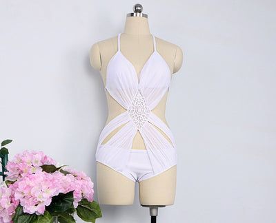 Traje de Baño Entero con Malla Calada y Cuello Halter Ajustable - Image 15