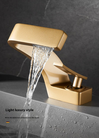 Grifo de Lujo Dorado con Cascada para Lavamanos - Agua Fría y Caliente - Image 49