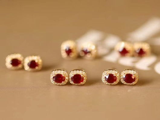 Aretes de Oro Puro con Rubí Natural y Diamantes Rojo Sangre de Paloma - Image 30