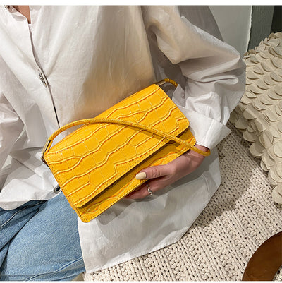 Bolso Axilar de Lujo para Mujer - Diseño Trendy de Alto Nivel - Image 16