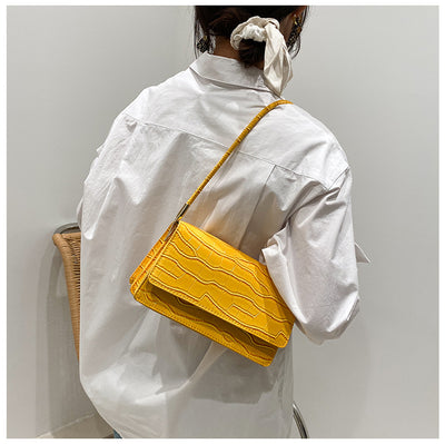 Bolso Axilar de Lujo para Mujer - Diseño Trendy de Alto Nivel - Image 18