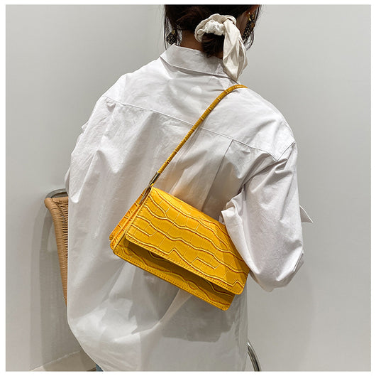 Bolso Axilar de Lujo para Mujer - Diseño Trendy de Alto Nivel - Image 18