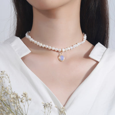 Collar Medalla Dorada y Perlas Barrocas - Image 10