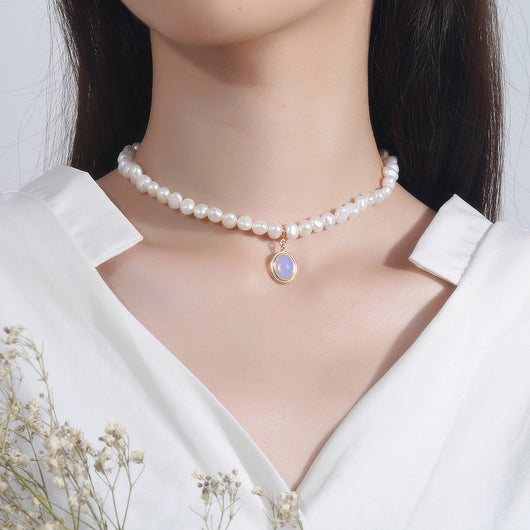 Collar Medalla Dorada y Perlas Barrocas - Image 10