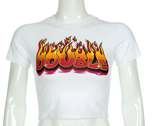 Playera con Estampado de Letras en Llamas - Image 3