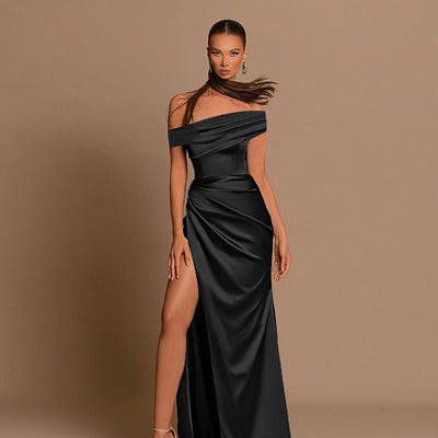 Vestido de Satén Largo Elegante con Hombros Descubiertos y Abertura - Image 4