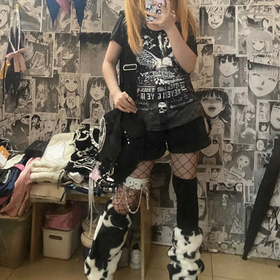 Playera Estilo Punk Retro con Estampado Audaz y Tirantes Ajustables - Image 9