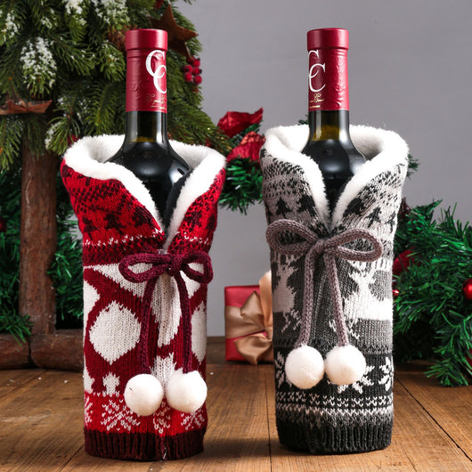 Juego de Copas para Vino Navideño con Bolas de Lana Roja - Image 10