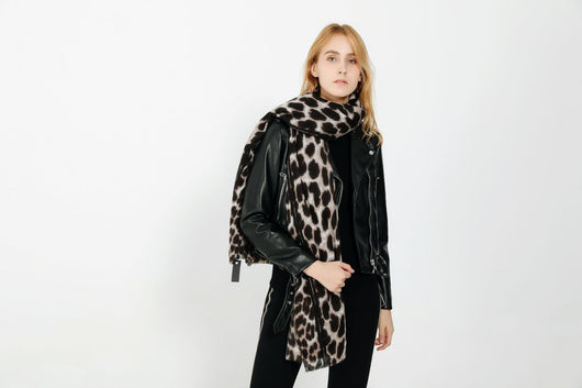Bufanda Chal de Cachemira con Estampado Leopardo para Mujer - Image 13