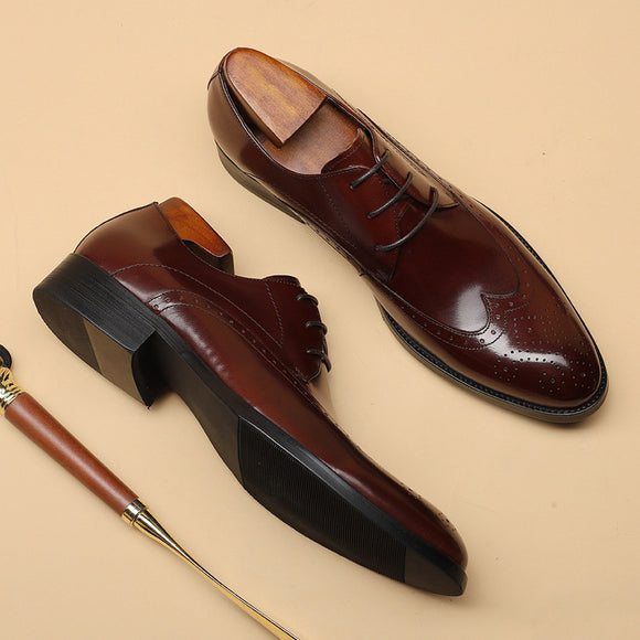 Zapatos Casuales de Cuero con Detalles Tallados y Cordones