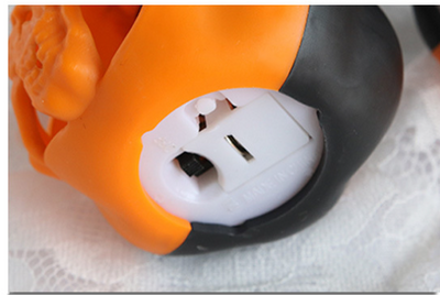 Linterna Portátil Calavera Halloween con Luz LED - Image 17