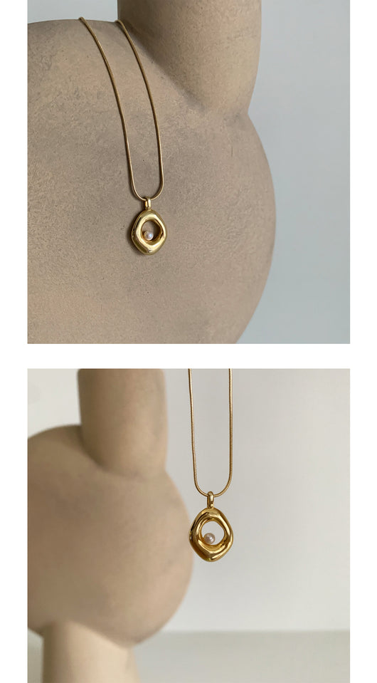Collar Cadena Hueso de Serpiente Oro con Dije Redondo Irregular para Mujer - Image 15