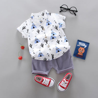 Conjunto de Camisa Triangular Manga Corta