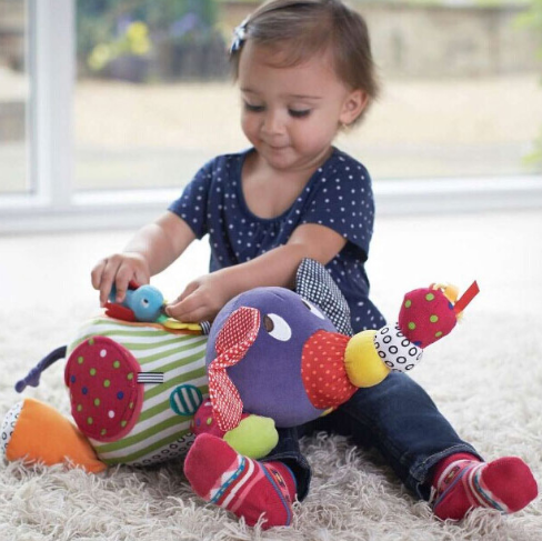 Juguete de Peluche Elefante con Anillo Sonajero y Campana para Bebés - Image 2