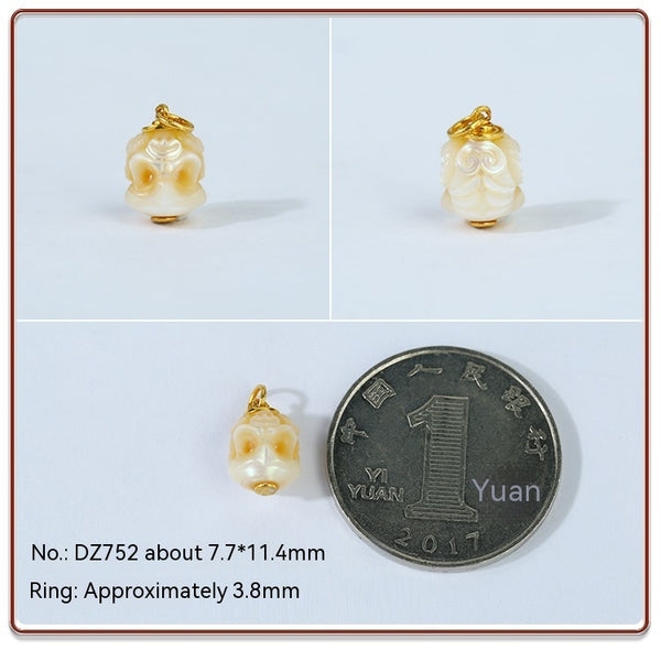 Dije Cráneo Pájaro Dapeng en Oro 18K con Incrustación de Perla - Image 2