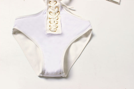 Bikini de Tres Puntos con Corte Sexy en Color Liso - Image 6