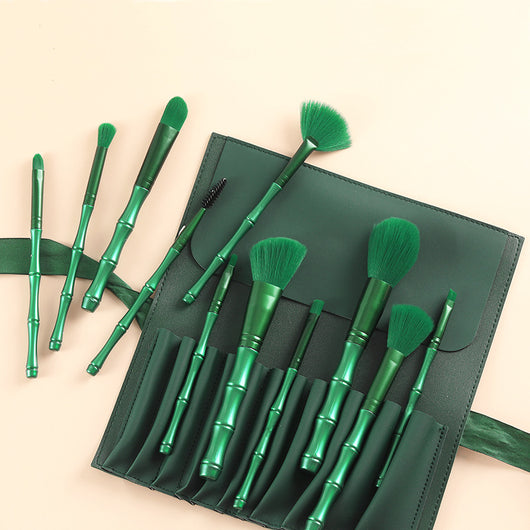 Set de 11 Brochas de Maquillaje con Mango de Bambú y Cerdas Suaves - Image 11