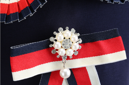 Vestido Infantil con Cuello Solapa y Moño - Image 8