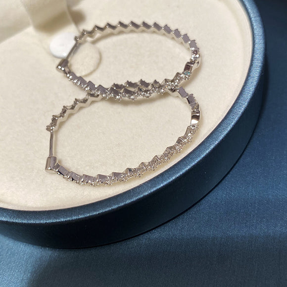 Aretes Geométricos Diamond Wave con Diseño Moderno