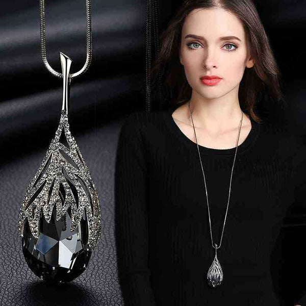 Collar Colgante en Forma de Gota de Agua