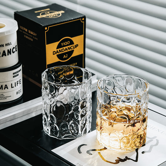 Vaso de Whiskey Europeo con Borde Dorado y Cristal Grueso Grabado