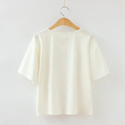 Playera Suelta de Viento Universitario Japonés con Villano de Caricatura - Image 2