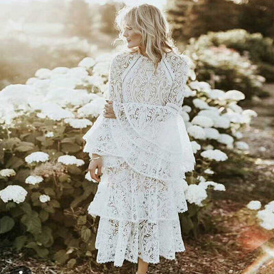 Vestido de Encaje con Mangas Acampanadas