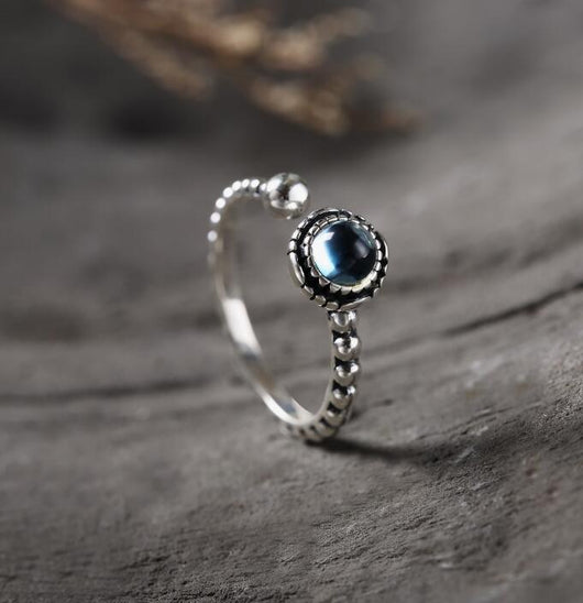 Anillo de Piedra de Luna Plata para Mujer con Cristal de Gema - Image 10