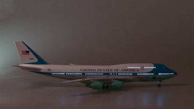 Modelo de Avión Boeing 747 para Coleccionistas y Entusiastas - Image 12