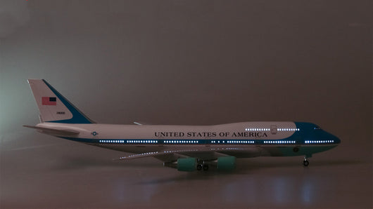 Modelo de Avión Boeing 747 para Coleccionistas y Entusiastas - Image 12