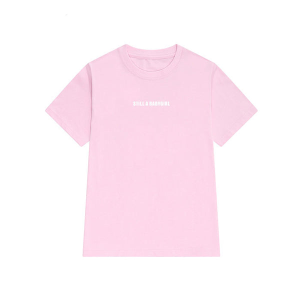 Playera Still A Babygirl - Estilo Casual y Cómodo