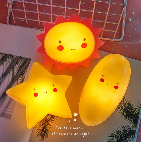 Luz Nocturna Infantil con Nubes, Estrellas y Luna - Juguete Relajante para Dormir